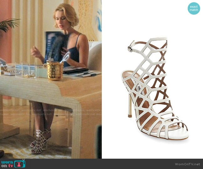 Steve Madden Slithur Sandal worn by Petra Solano (Yael Grobglas) on Jane the Virgin