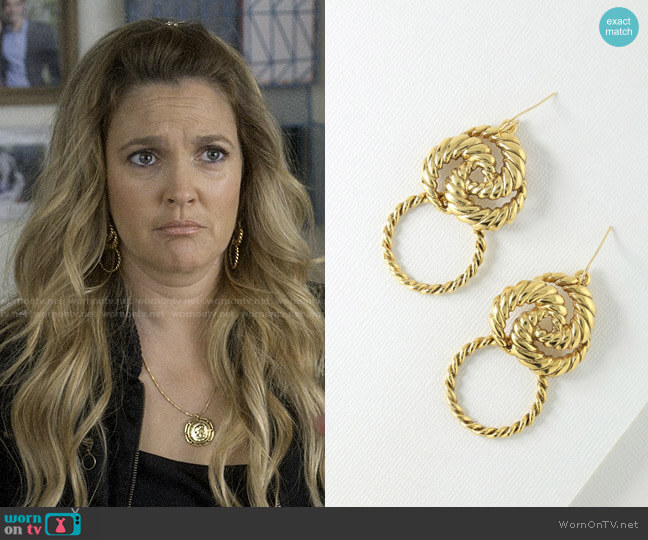 Sheila’s gold rope earrings  on Santa Clarita Diet