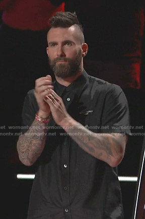 Adam Levine’s black short sleeve shirt on The Voice