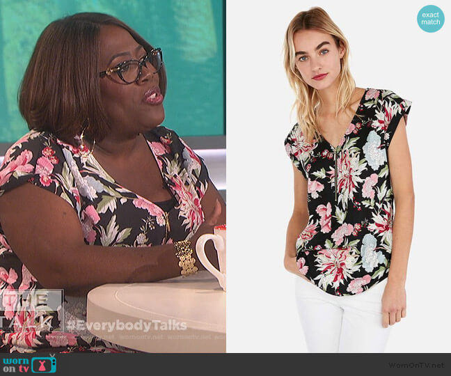 Floral Zip Front Gramercy Tee by Express worn by Sheryl Underwood  on The Talk
