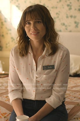 Judy's white lip print shirt on Dead to Me