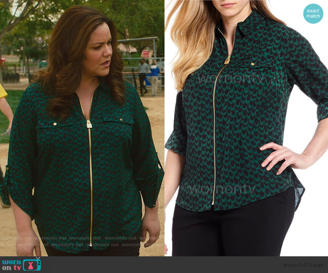 Print Roll-Sleeve Lock-Tag Zip by MICHAEL Michael Kors worn by Katie Otto (Katy Mixon) on American Housewife