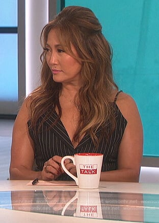 Carrie’s black pinstripe top on The Talk