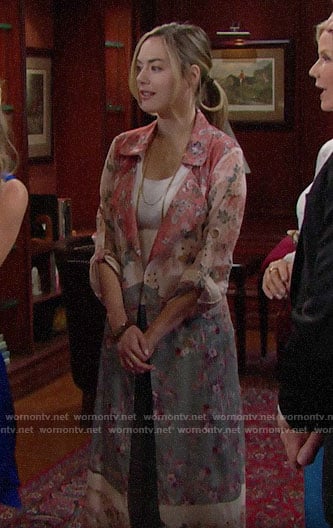 Hope’s floral duster on The Bold and the Beautiful