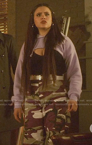 Maggie's purple cropped hoodie and camo pants on Charmed