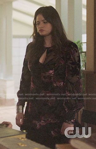 Mel’s floral velvet keyhole front dress on Charmed