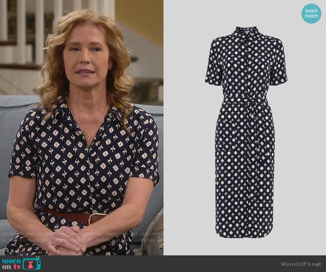 WornOnTV: Vanessa’s navy ikat print shirtdress on Last Man Standing ...