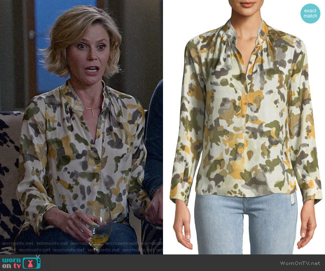 Zadig & Voltaire Tink Camo Blouse worn by Claire Dunphy (Julie Bowen) on Modern Family