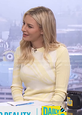 Morgan’s yellow tie-dye ribbed top on E! News Daily Pop