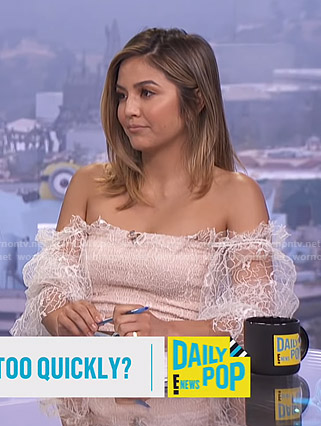 Erin’s pink off-shoulder lace top on E! News Daily Pop