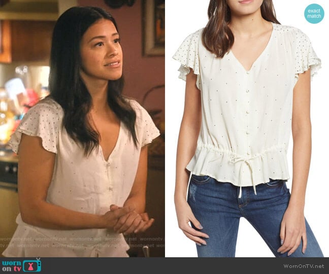 It Girl Flutter Sleeve Top by Lucky Brand worn by Jane Villanueva (Gina Rodriguez) on Jane the Virgin