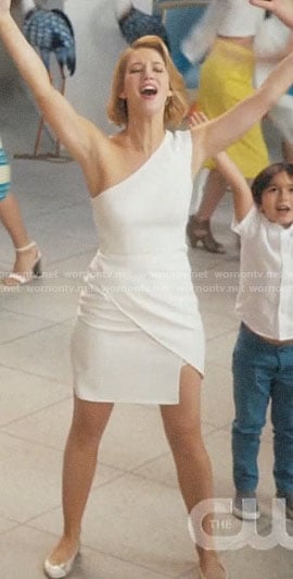 Petra’s white one-shoulder dress on Jane the Virgin