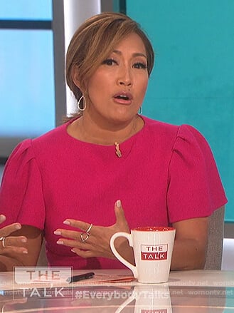 Carrie’s pink flutter sleeve dress on The Talk