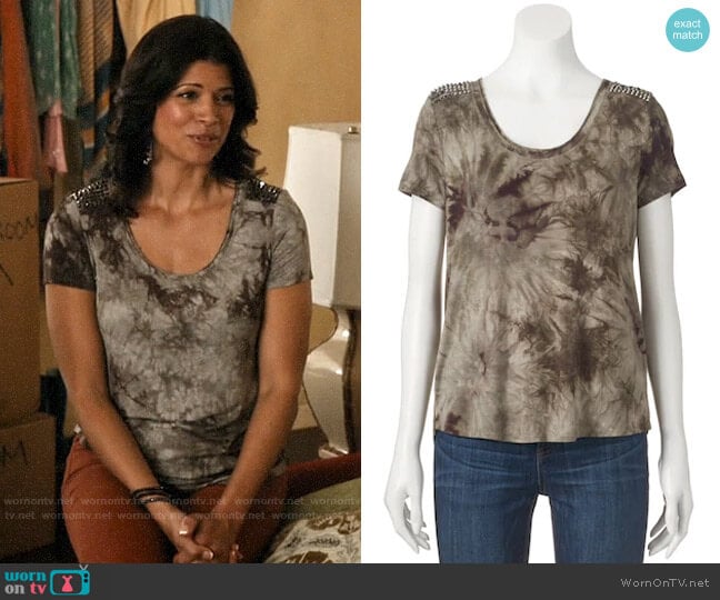 Rock & Republic Studded Tie-Dye Tee worn by Xiomara Villanueva (Andrea Navedo) on Jane the Virgin