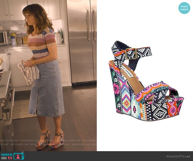 Winonna Wedge Sandal by Steve Madden worn by Judy Hale (Linda Cardellini) on Dead to Me