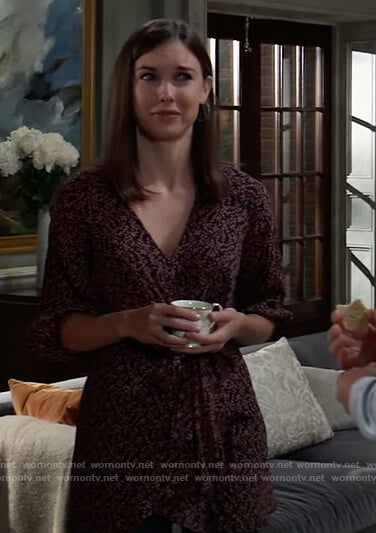 Willow’s floral tie-front tunic on General Hospital