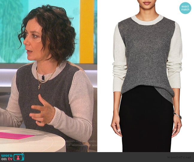 Colorblocked Cashmere Sweater by Barneys New York worn by Sara Gilbert on The Talk