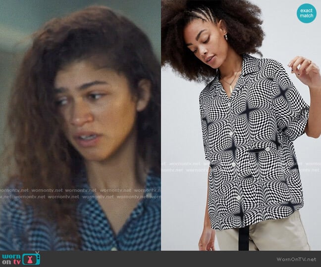 WornOnTV: Rue's psychedlic checkerboard print shirt on Euphoria