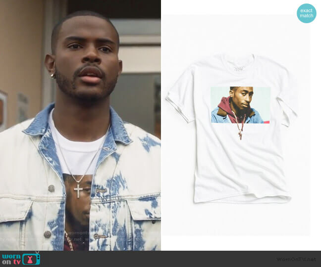 WornOnTV: Aaron's white Tupac tee on Grown-ish | Trevor