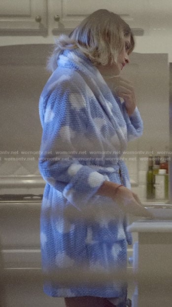 Becky’s blue sheep robe on Scream