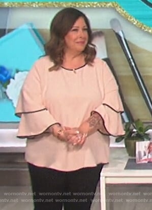 Carnie Wilson’s bell sleeve top on The Talk