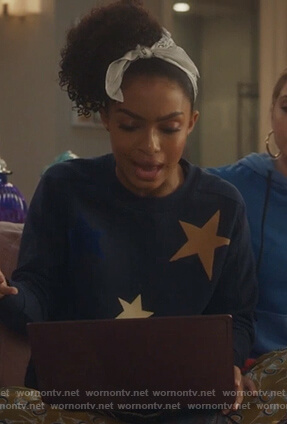 Zoey's blue star print sweatshirt on Grown-ish
