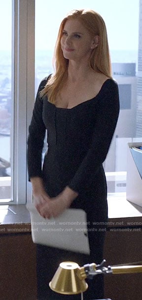 Donna’s black long sleeved dress on Suits