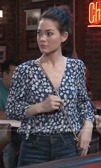 Elizabeth’s navy daisy print top on General Hospital