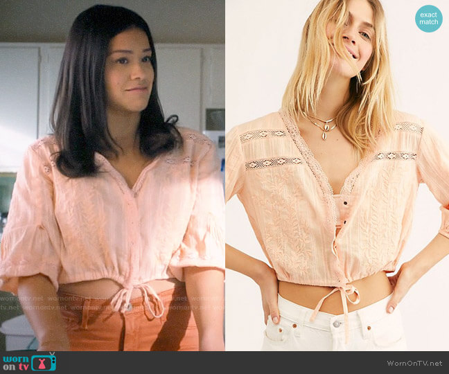 Free People Follow Your Heart Top in Pale Peach worn by Jane Villanueva (Gina Rodriguez) on Jane the Virgin