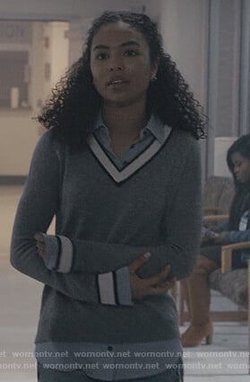 Liv's gray layered sweater and embroidered jeans on Scream