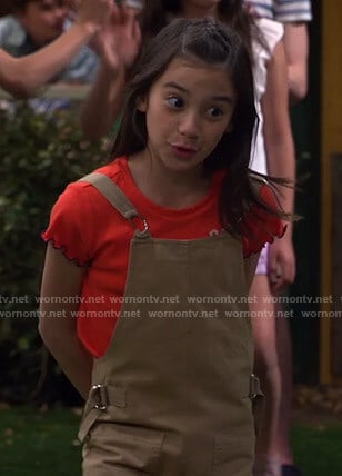 Gwen’s beige cropped overalls on Bunkd