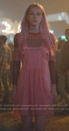 Euphoria: Season 1 Episode 4 Maddy's Purple Bra and Strappy Pants