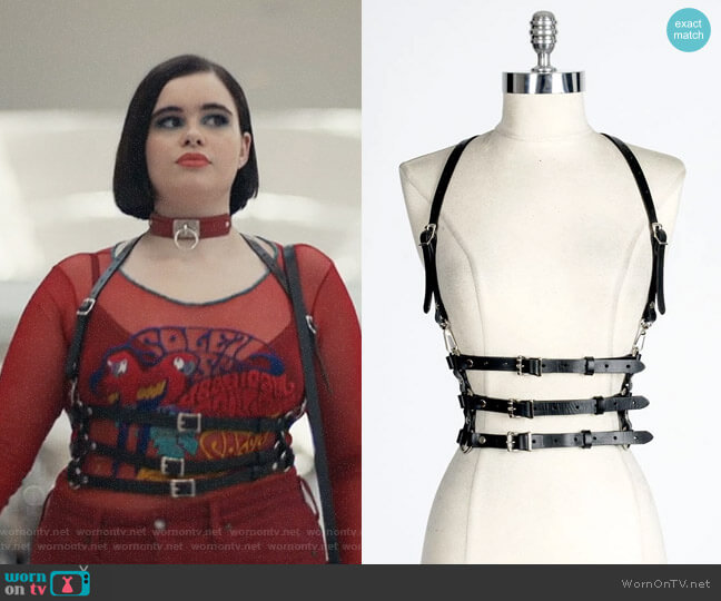 The plaid dress worn by Kat Hernandez (Barbie Ferreira) in Euphoria  (S01E02)