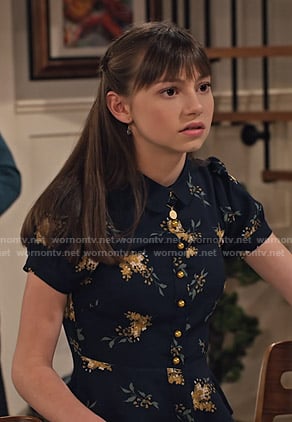 Molly’s navy floral button up top on No Good Nick