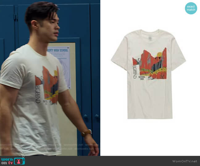 Natural Big Bend Sunset T-shirt by Parks Project worn by Zach Dempsey (Ross Butler) on 13 Reasons Why