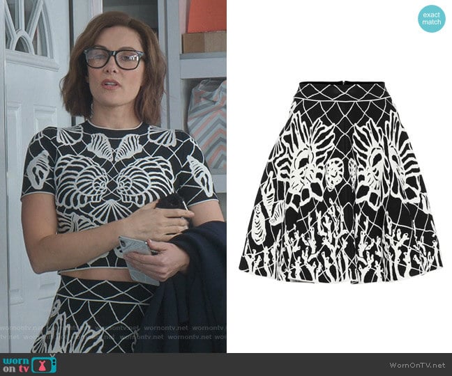 Jacquard Skirt by Alexander McQueen worn by Quinn (Laura Benanti) on Younger