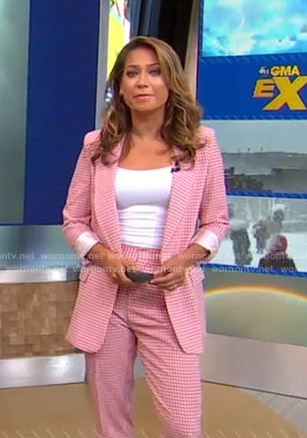 Ginger’s pink gingham check suit on Good Morning America
