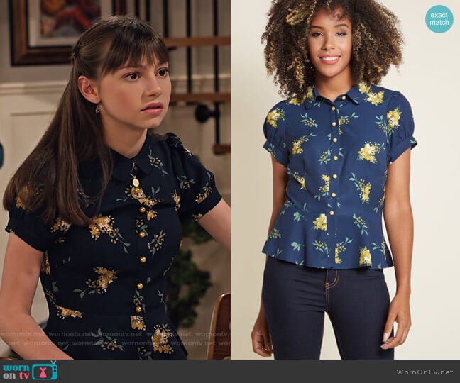 Regularly Scheduled Sass Button-Up Top in Floral by Collectif at Modcloth worn by Molly (Lauren Lindsey Donzis) on No Good Nick