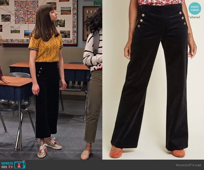 The Madison Pant in Black by Modcloth worn by Molly (Lauren Lindsey Donzis) on No Good Nick