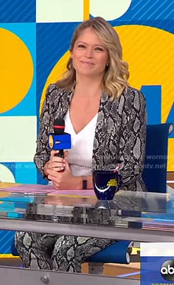 Sara’s snake print suit on Good Morning America