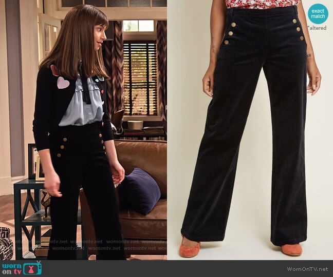 The Madison Pant in Black by Modcloth worn by Molly (Lauren Lindsey Donzis) on No Good Nick