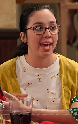 Riley's white floral tee on No Good Nick