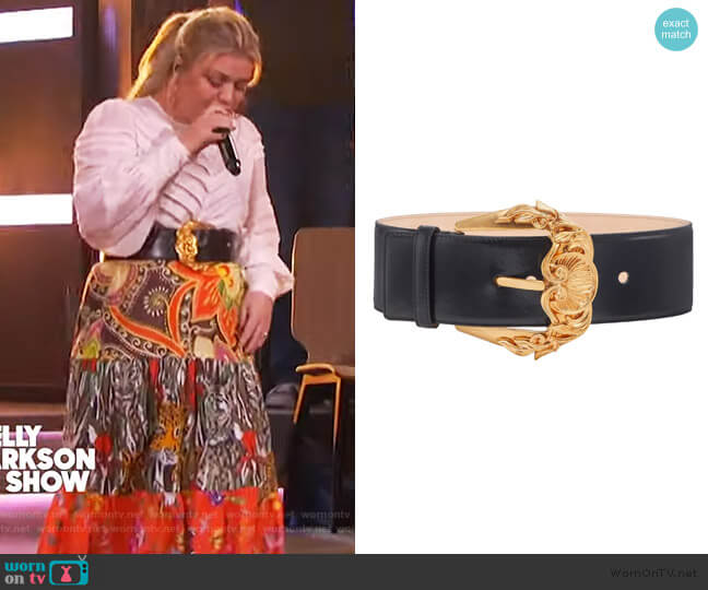 Baroque Buckle Leather Belt by Versace worn by Kelly Clarkson  on The Kelly Clarkson Show