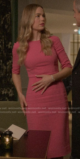 Ainsley’s pink sheath dress on Four Weddings and a Funeral