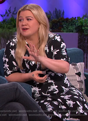 Kelly’s floral print mini dress on The Kelly Clarkson Show