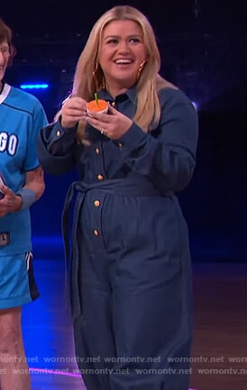 Kelly’s denim tie waist jumpsuit on The Kelly Clarkson Show