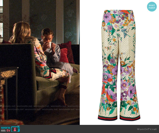 Gucci Printed silk-charmeuse wide-leg pants worn by Georgina Hobart (Gwyneth Paltrow) on The Politician