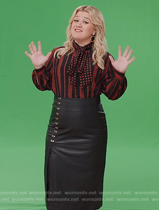 Kelly’s star print blouse and leather skirt on The Kelly Clarkson Show