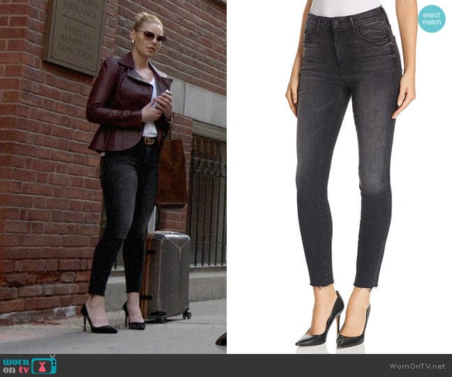 Mother Looker High-Rise Ankle Fray Skinny Jeans in Night Hawk worn by Samantha Wheeler (Katherine Heigl) on Suits