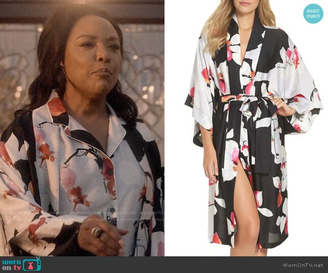 WornOnTV: Mae’s black and white floral pajamas and robe on Greenleaf ...